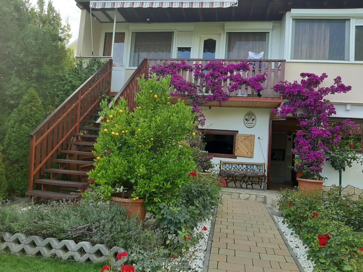 Rozsakert Vendeghaz Bed & Breakfast Szigliget Exterior photo