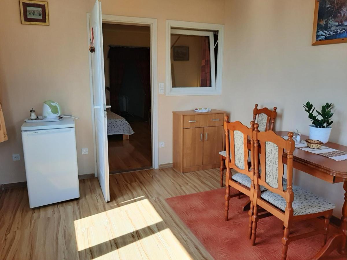 Rozsakert Vendeghaz Bed & Breakfast Szigliget Exterior photo