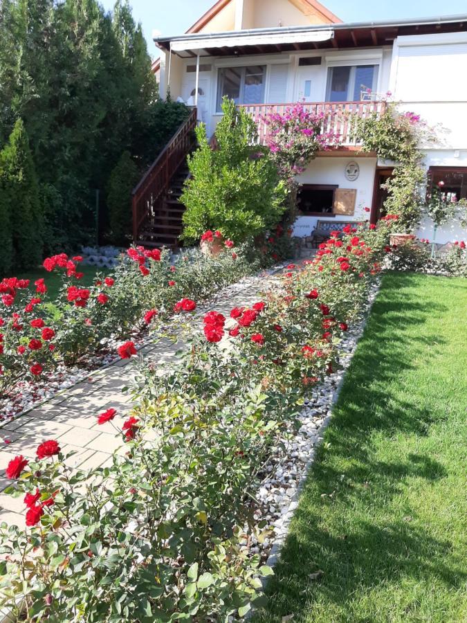 Rozsakert Vendeghaz Bed & Breakfast Szigliget Exterior photo