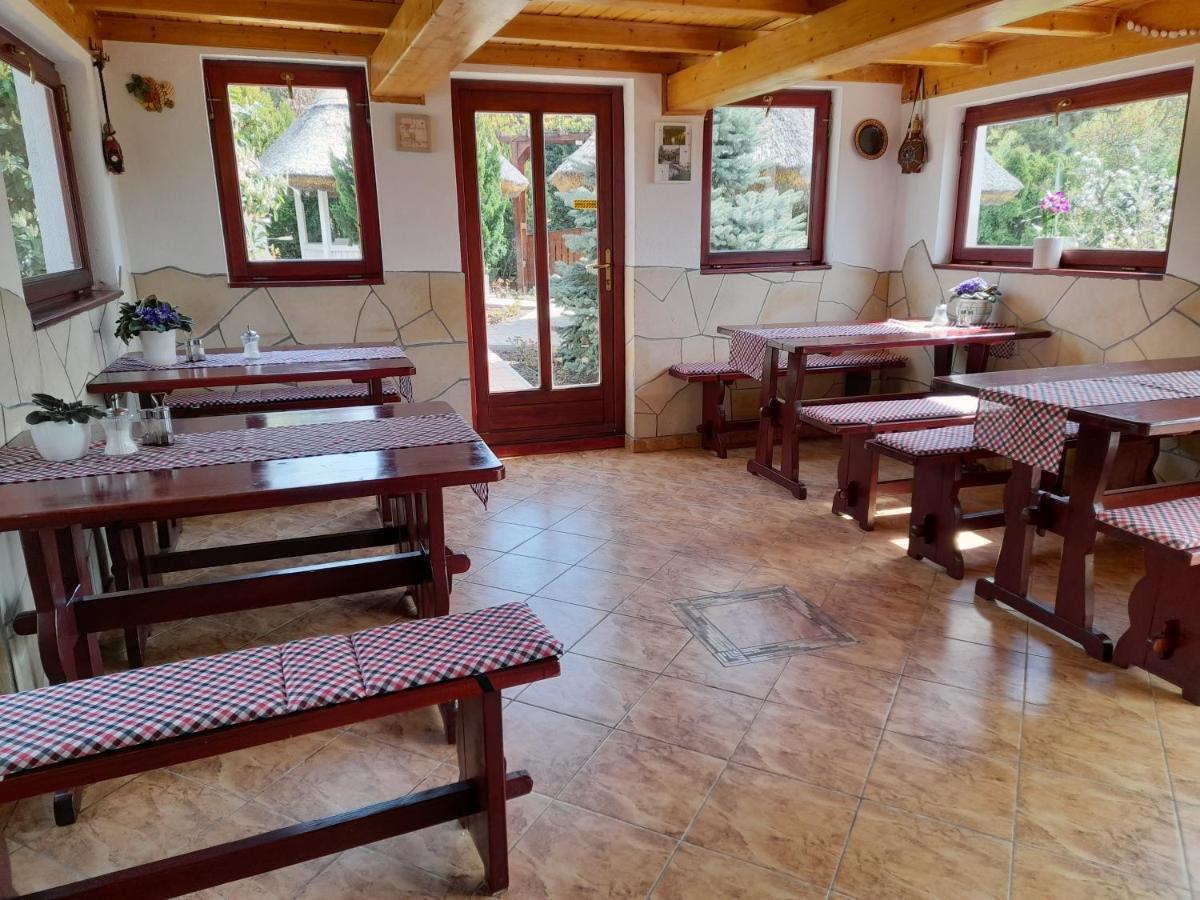 Rozsakert Vendeghaz Bed & Breakfast Szigliget Exterior photo