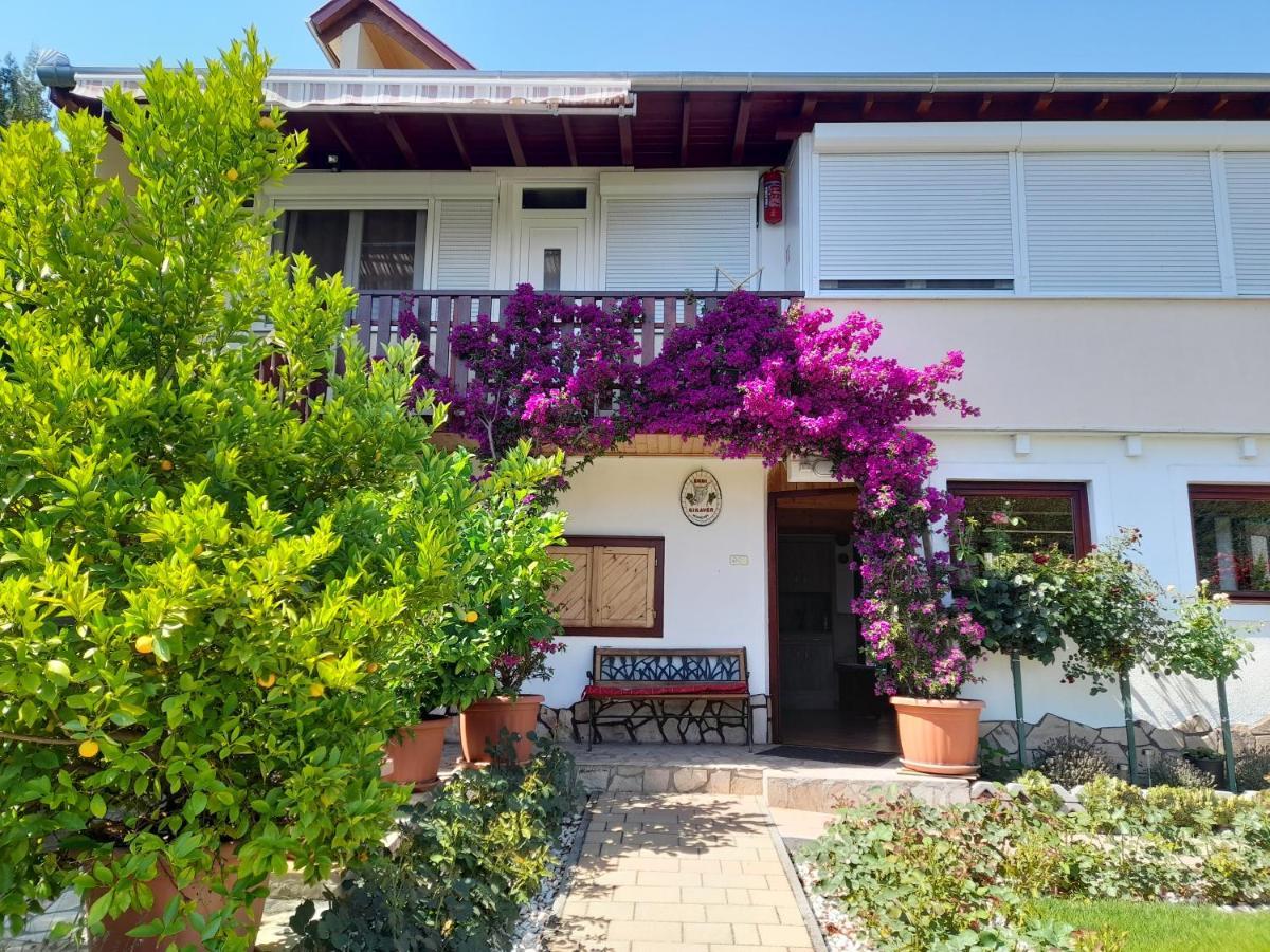 Rozsakert Vendeghaz Bed & Breakfast Szigliget Exterior photo