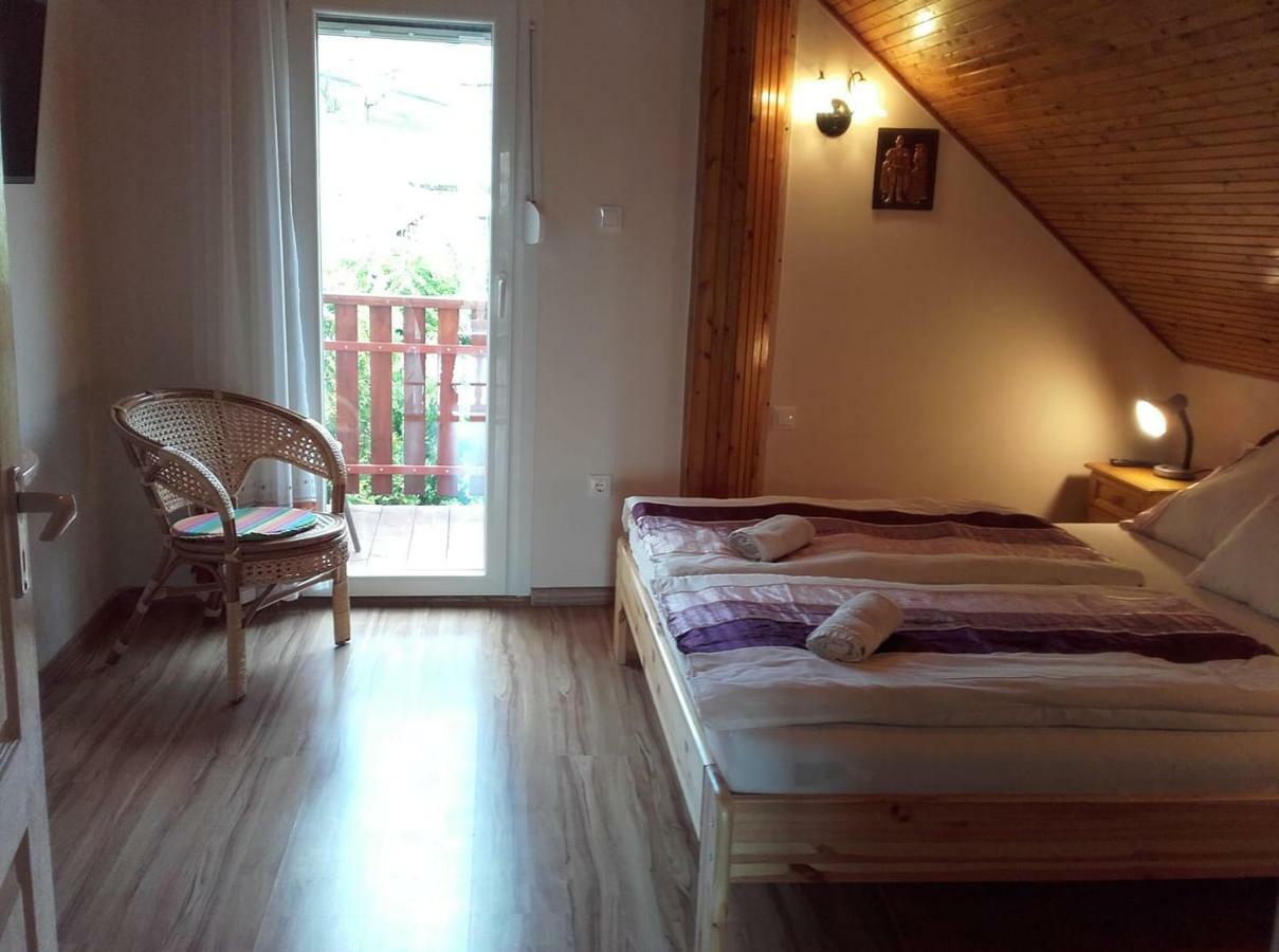 Rozsakert Vendeghaz Bed & Breakfast Szigliget Exterior photo